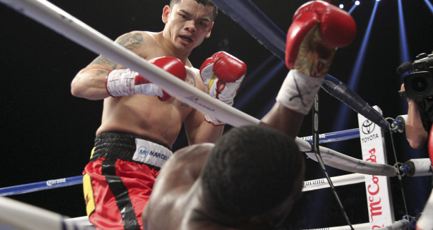 maidana-knocks-down-broner-620x330.jpg