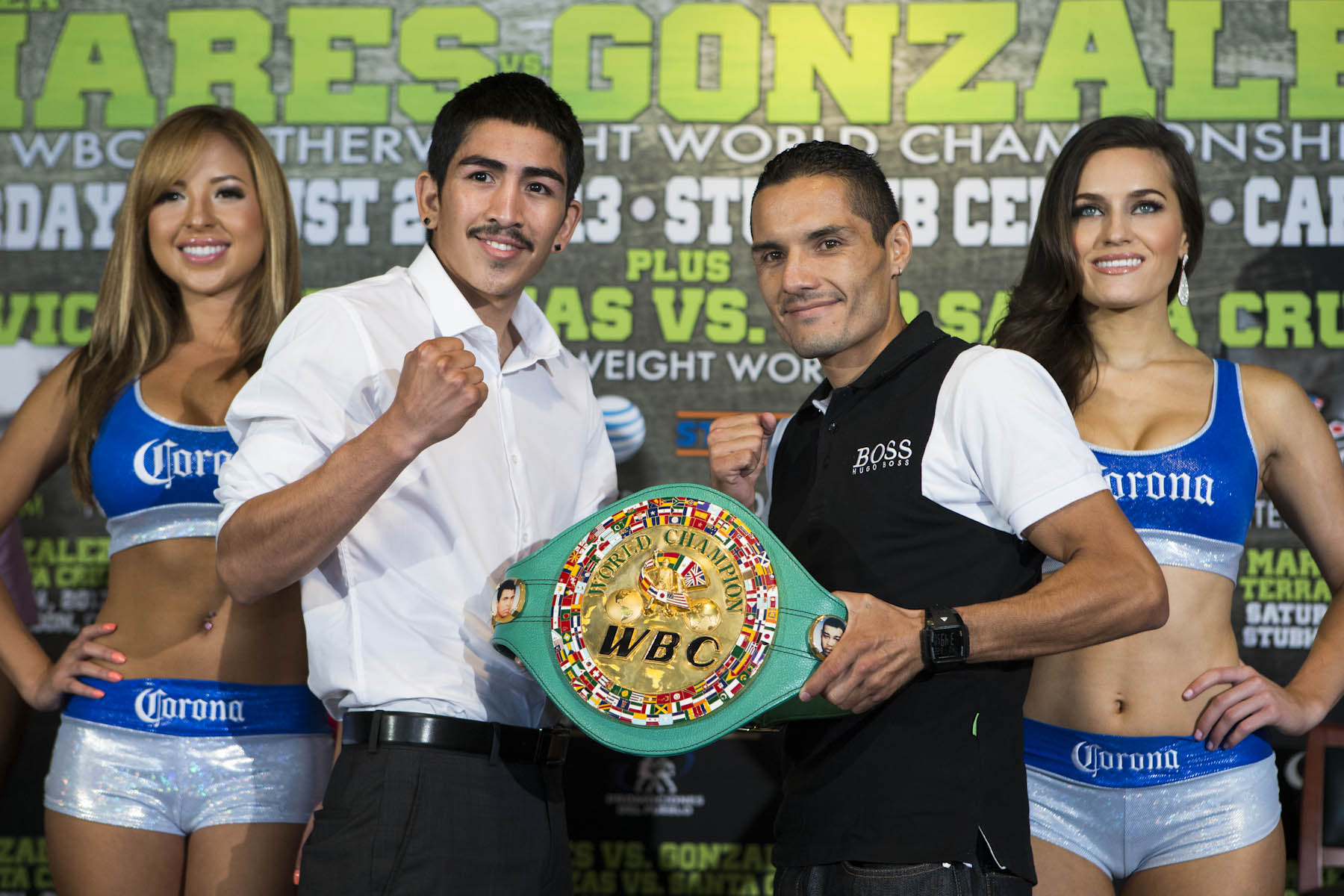 Leo Santa Cruz and Victor Terrazas 