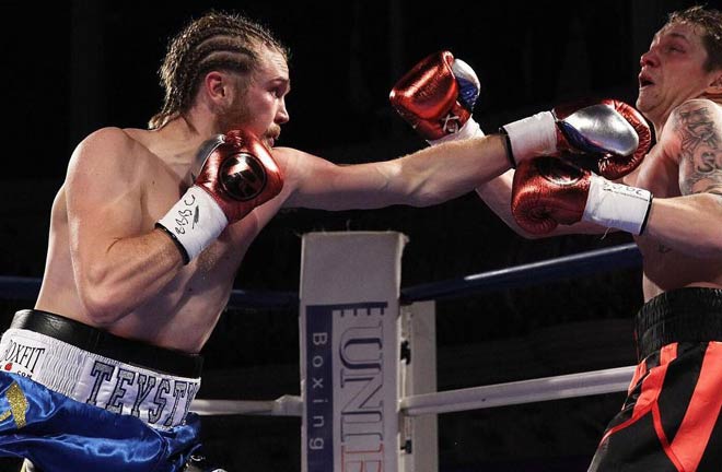 Tey Lynn Jones takes on Derrick Osaze. Credit: MTK Global 