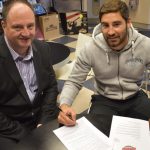 Steve Goodwin with Frank Buglioni. Photo credit: boxingnewsonline.net