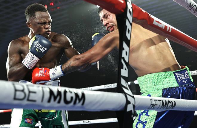 Former Super-Bantamweight World champion Isaac Dogboe made a successful Featherweight debut Photo Credit: Mikey Williams/Top Rank