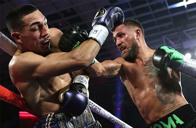 Lomachenko was beaten on points by Lopez despite a late surge Photo Credit: Mikey Williams/Top Rank
