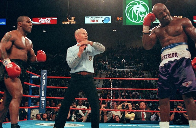 Kahn oversaw the proceedings before Mike Tyson's infamous 1997 rematch with Evander Holyfield. Photo: AFP / Jeff Haynes