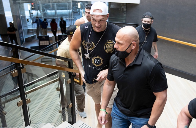 Tyson Fury is in Texas and has backed Billy Joe Saunders to stun Canelo Alvarez Photo Credit: Michelle Farsi/Matchroom