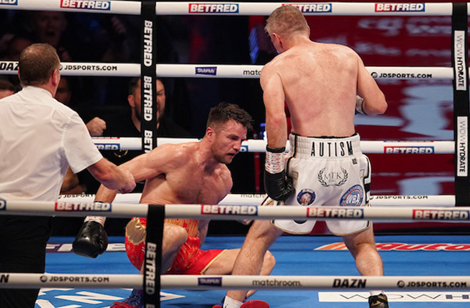Smith floored Fowler in the fifth round Photo Credit: Dave Thompson/Matchroom Boxing