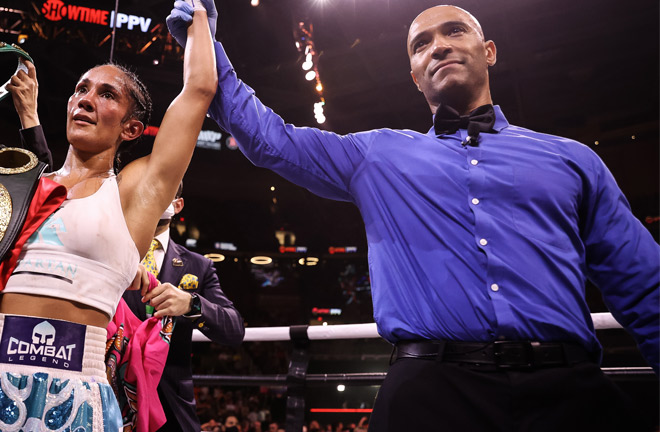 Amanda Serrano can set up a mega fight with Katie Taylor with victory Photo Credit: Amanda Westcott/SHOWTIME