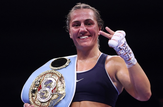 Scotney successfully defended her IBF super bantamweight world title for the first time Photo: Mark Robinson/Matchroom Boxing