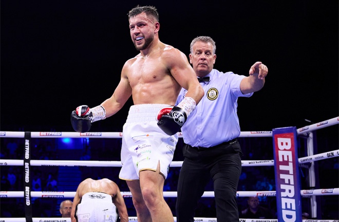 Walker on route to victory over Pattinson last time out Photo Credit: Mark Robinson/Matchroom Boxing