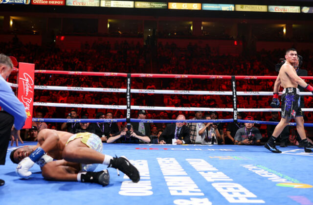 Vergil Ortiz Jr warmed up for his summer fight with Tim Tszyu, knocking out Thomas Dulorme in the first round in Fresno on Saturday Photo: Golden Boy / Cris Esqueda