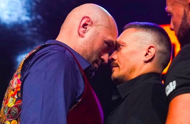 Fury and Usyk face to face before Saturday's match.  Photo: Top Rank Boxing