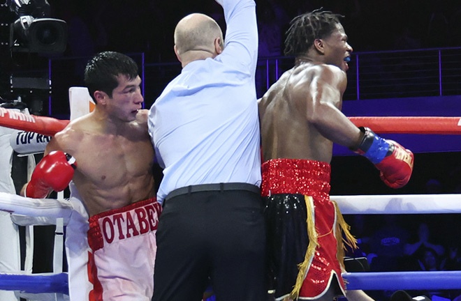 Ford won the WBA title with a dramatic last-action victory over Kholmatov in March.  Photo: Mikey Williams/Top Rank