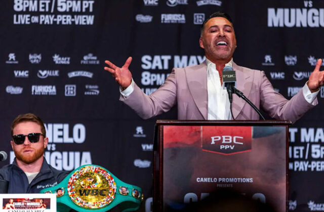 Oscar De La Hoya and Canelo Alvarez clashed at the final press conference promoting the latter's fight against Jaime Munguia on Saturday in Las Vegas.  Photo: LE Baskow/Las Vegas Review-Journal