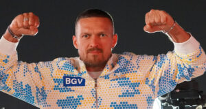 Oleksandr Usyk could be set for a sensational move back to cruiserweight after he faces Tyson Fury again on December 21 Photo Credit: Stephen Dunkley/Queensberry Promotions