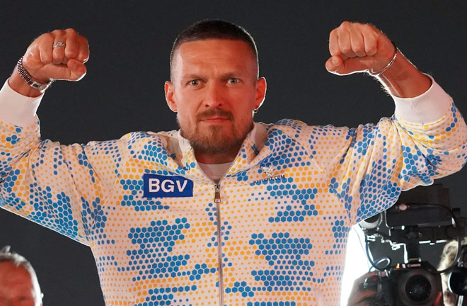 Oleksandr Usyk could be set for a sensational move back to cruiserweight after he faces Tyson Fury again on December 21 Photo Credit: Stephen Dunkley/Queensberry Promotions