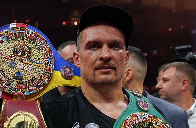 Usyk asked the IBF for an exception to keep the belt for his rematch with Fury.  Photo: Stephen Dunkley/Queensberry Promotions