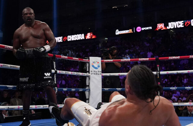 Derek Chisora ​​​​knocked down and defeated Joe Joyce in a huge upset at the O2 Arena on Saturday. Photo: Stephen Dunkley/Queensberry Promotions