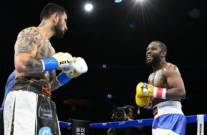 The first Mayweather-Gotti exhibition fight was stopped by the referee and led to a mass brawl. Photo: Larry Marano/Shutterstock