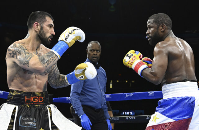 Mayweather put on a clinic in Mexico (Photo Credit: mpi04/MediaPunch/IPx)