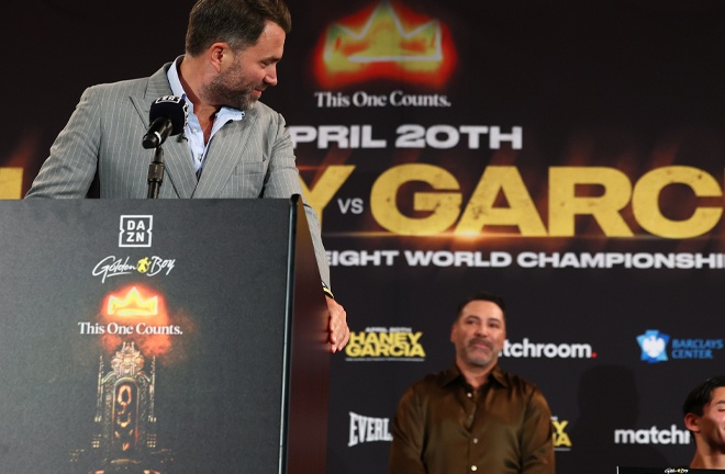 Hearn and De La Hoya have never been the best of friends (Photo Credit: Ed Mulholland, Matchroom Boxing)