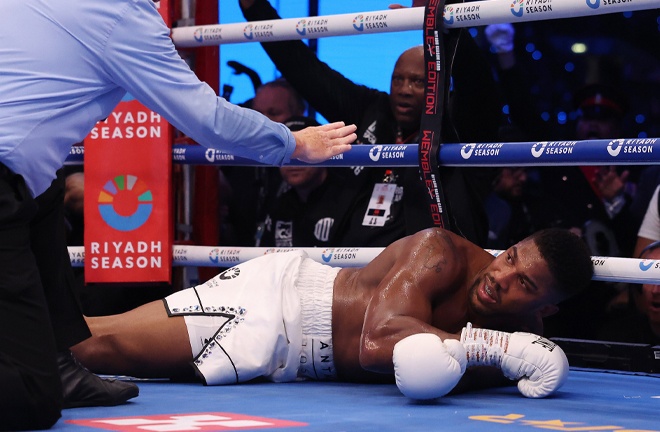 Joshua suffered a brutal knockout at the hands of Dubois (Photo Credit: Mark Robinson, Matchroom Boxing)