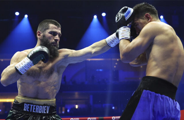 On Saturday in Riyad, Artur Beterbiev defeated Dmitry Bivol and became the undisputed light heavyweight champion. Photo: Mikey Williams/Top Rank