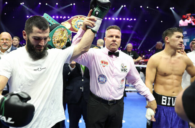 Beterbiev becomes undisputed light heavyweight champion of the world after a majoriy decision win over Dimitry Bivol. Photo Credit: Leigh Dawney/Queensberry Promotions