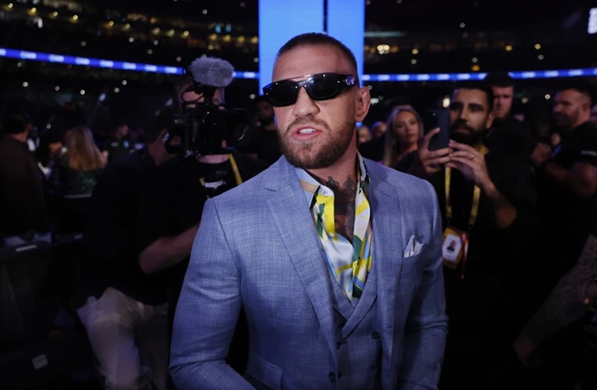 McGregor was ringside during Joshua's defeat against Dubois (photo: Reuters)