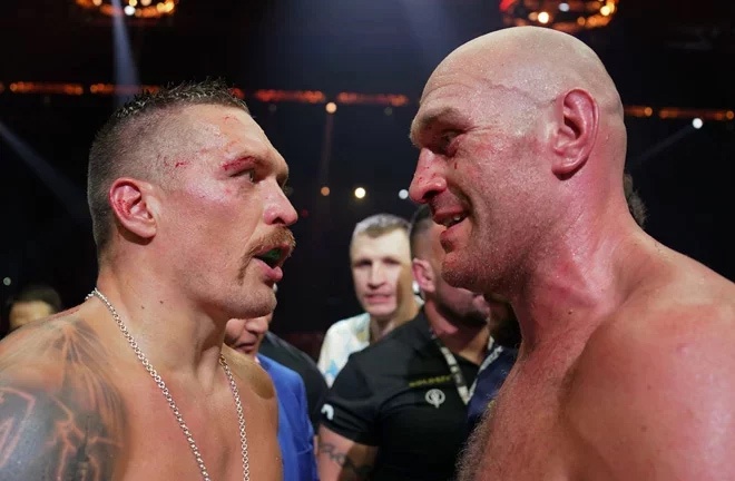 Fury and Usyk will face each other again on December 21. Photo: Stephen Dunkley/Queensberry Promotions