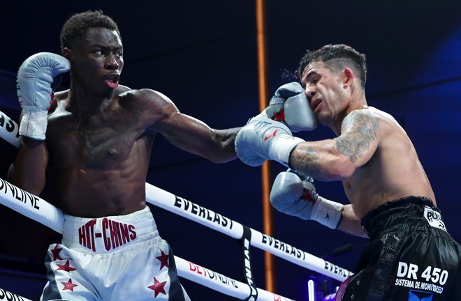 Hitchins defeated Lemos in April. Photo: Melina Pizano/Matchroom