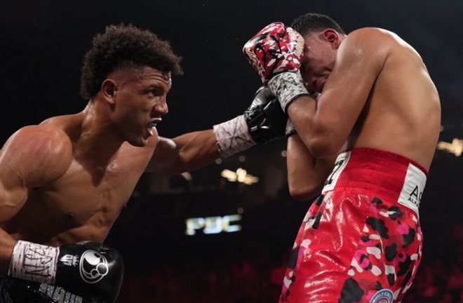 Morrell floored Benavidez in the 11th round Photo Credit: Premier Boxing Champions