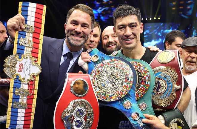 Bivol celebrates with the promoter Eddie Hearn after he became the undisputed master photo: Mark Robinson Matchroom Boxing