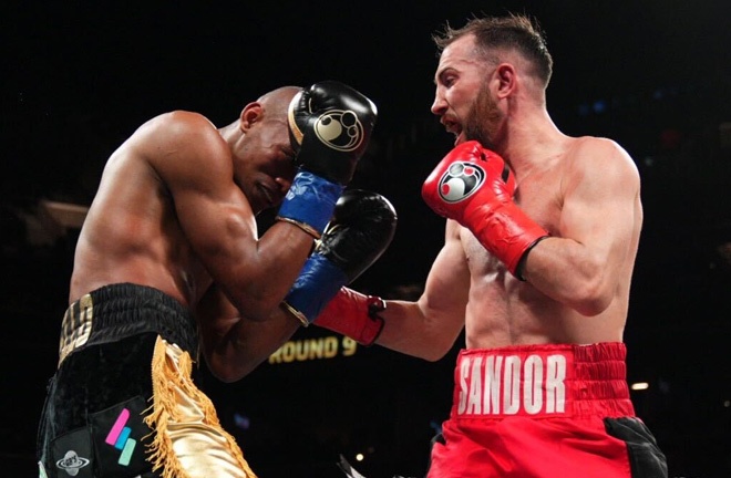 Puello edged past Martin to retain his WBC super lightweight world title Photo Credit: Premier Boxing Champions