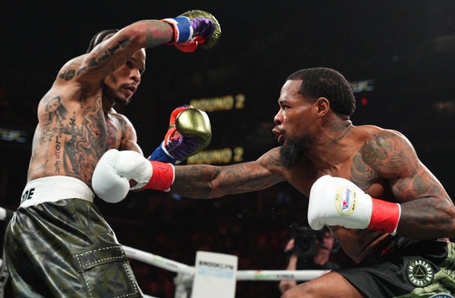 Roach put in a spirited display against Davis Photo Credit: Premier Boxing Champions