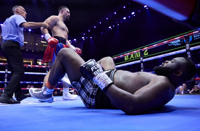 Parker destroyed Bakole in two rounds Photo Credit: Mark Robinson Matchroom Boxing